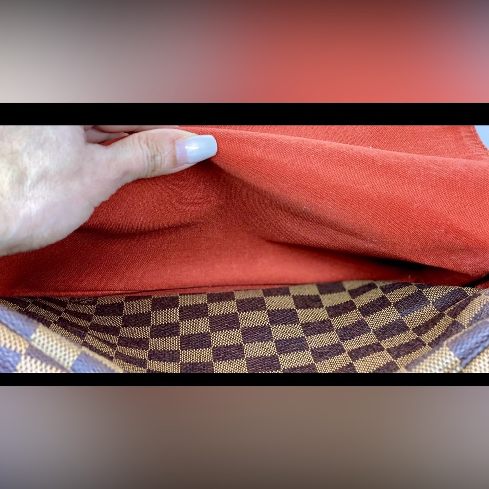 Authentic Louis Vuitton Damier Ebene Crossbody - Picture 8 of 15